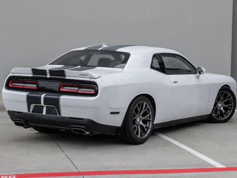 Used 2015 Dodge Challenger SRT w/ Technology Group RWD image 11