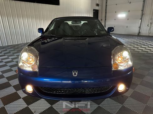 Used 2003 Toyota MR2 image 51