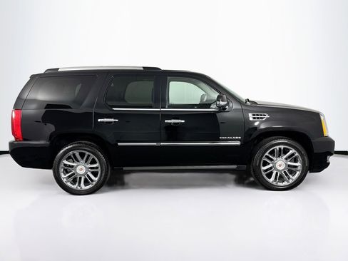 Used 2014 Cadillac Escalade Platinum image 12