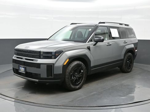 Used 2025 Hyundai Santa Fe XRT image 2