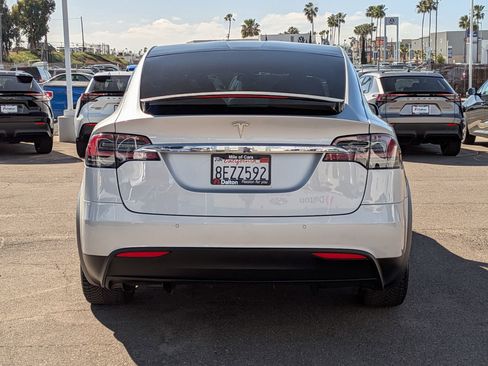 Used 2018 Tesla Model X P100D image 3