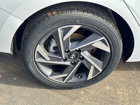 New 2025 Hyundai Elantra Sport image 17