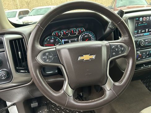 Used 2018 Chevrolet Silverado 1500 LT w/ LT Eassist Package image 10