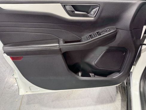 Used 2022 Ford Escape SE AWD/4WD image 17