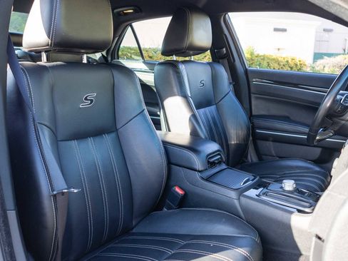 Used 2021 Chrysler 300 S image 19