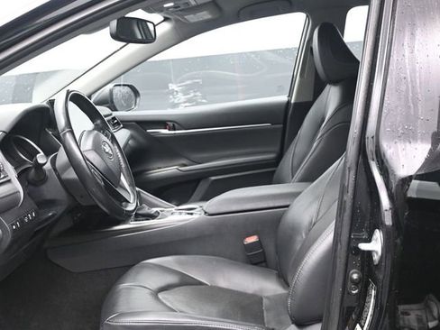 Used 2023 Toyota Camry XLE w/ Cold Weather Package image 6