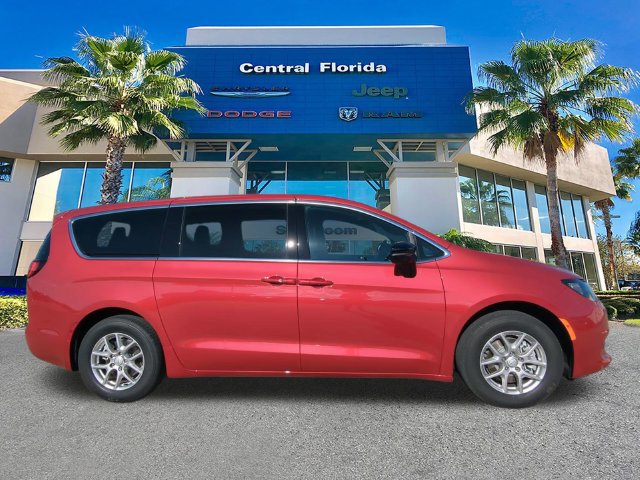 New 2026 Chrysler Voyager LX FWD image 4