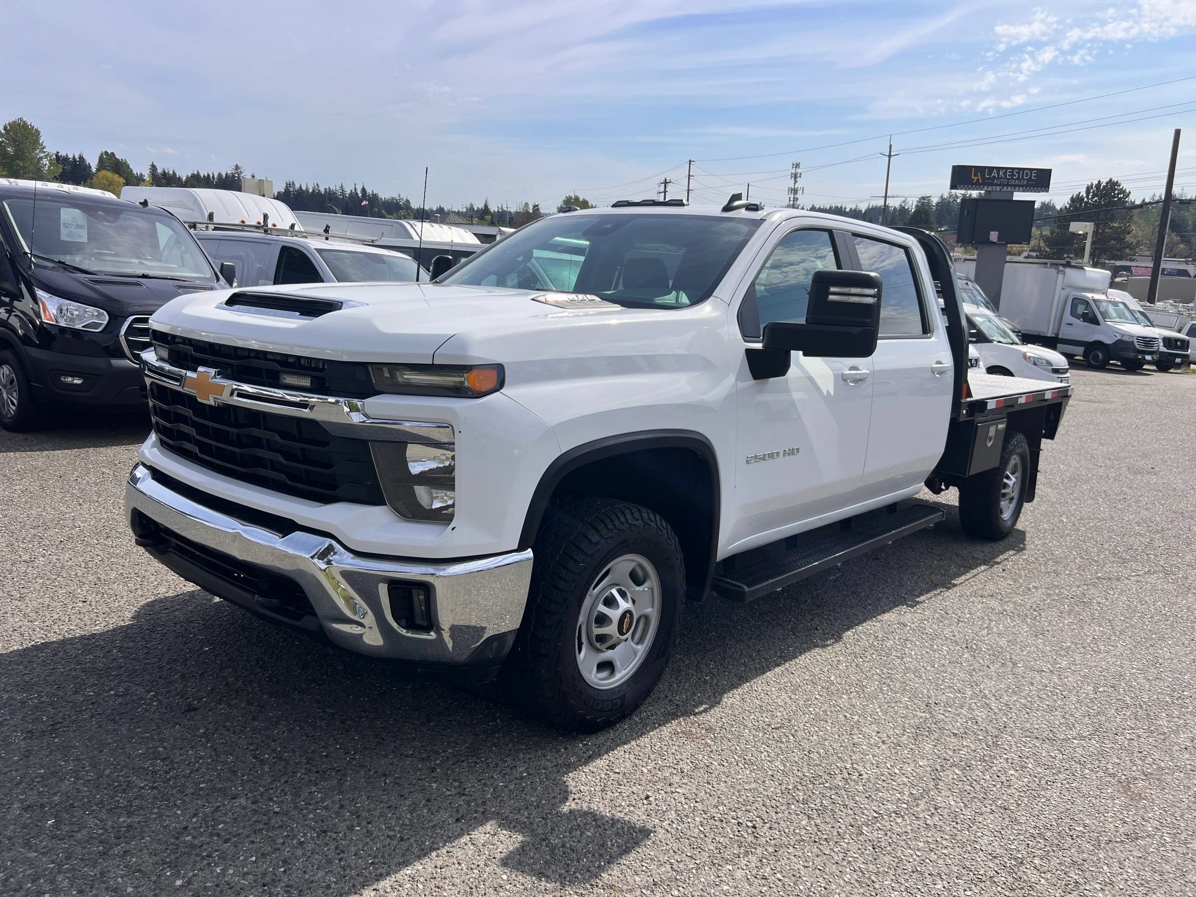 Used 2024 Chevrolet Silverado 2500 LT w/ Convenience Package AWD/4WD image 1