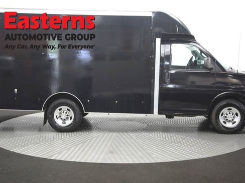 Used 2017 Chevrolet Express 3500 RWD image 42