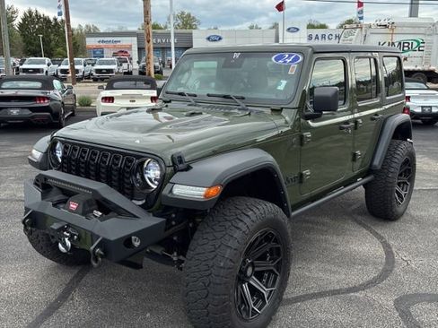 Used 2024 Jeep Wrangler Unlimited Sport AWD/4WD image 4