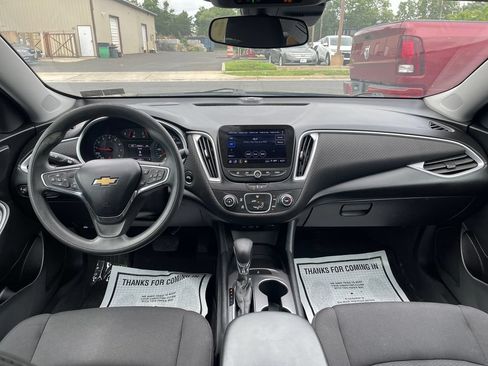 Used 2023 Chevrolet Malibu LS FWD image 22