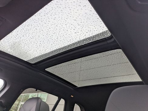 Used 2025 BMW X5 M60i image 25