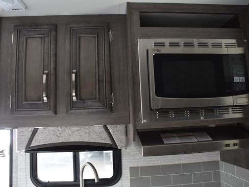 Used 2024 Ford E-450 and Econoline 450 Super Duty w/ Motorhome Prep Package image 18