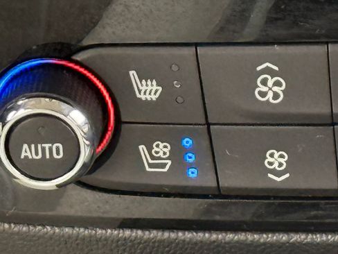 Used 2023 Buick Enclave Avenir w/ Avenir Technology Package AWD/4WD image 5