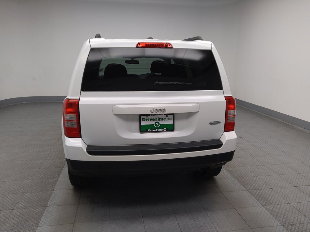 Used 2016 Jeep Patriot Latitude FWD image 6
