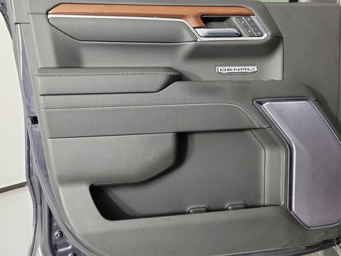 Used 2023 GMC Sierra 1500 Denali w/ Denali Reserve Package image 18