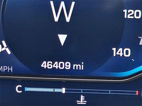 Used 2024 Chevrolet Silverado 3500 High Country w/ High Country Premium Package image 19