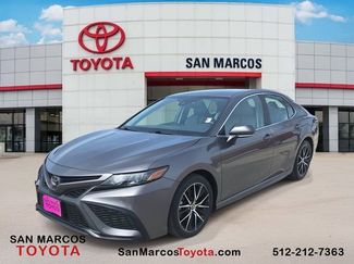 Used 2022 Toyota Camry SE video 1
