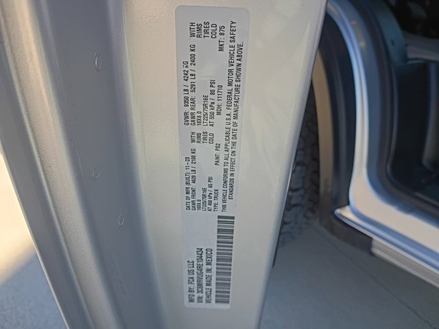 Used 2024 RAM ProMaster 3500 w/ Storage Group FWD image 33