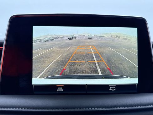 Used 2024 GMC Yukon SLE w/ Gmc Pro Safety Plus Package image 22