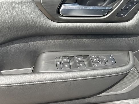 New 2026 Nissan Armada SL w/ Captain's Chari Seat Package image 20