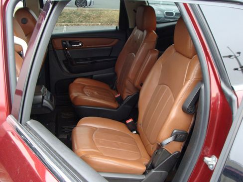 Used 2017 Chevrolet Traverse Premier image 26