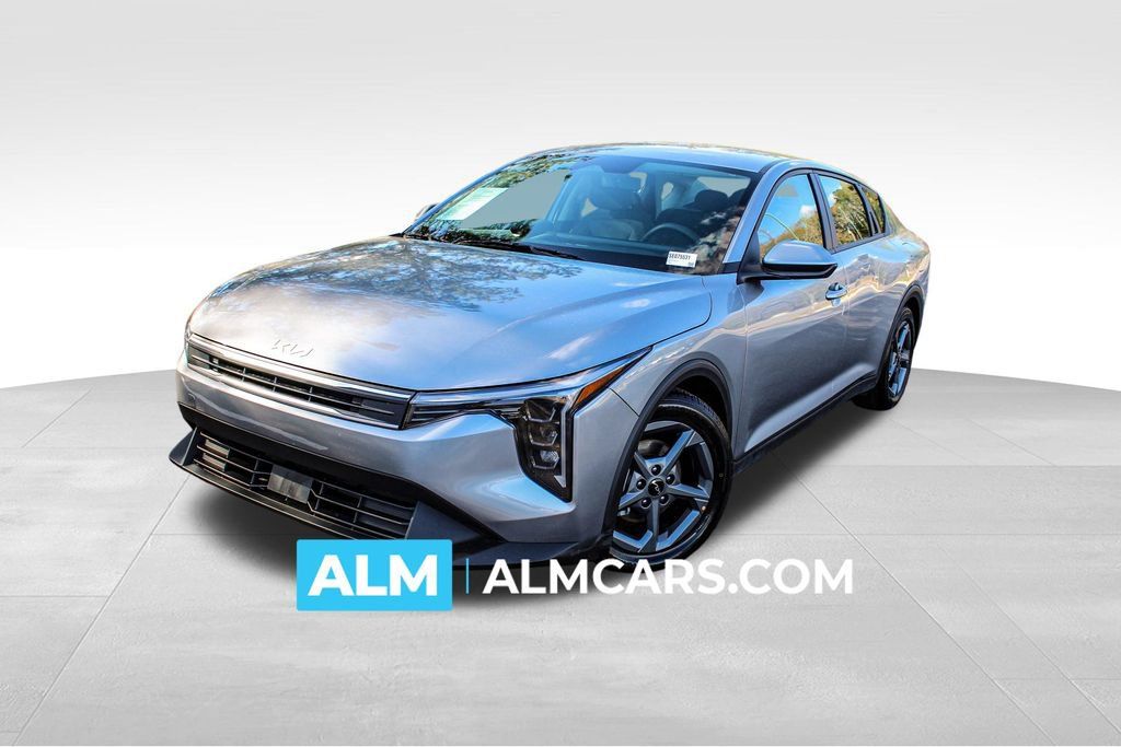 Used 2025 Kia K4 FWD image 1