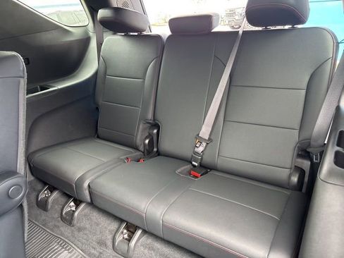 Used 2024 Chevrolet Traverse Z71 w/ Enhanced Driving Package image 33