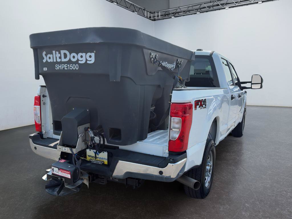 Used 2022 Ford F250 XL w/ Power Equipment Group AWD/4WD image 5