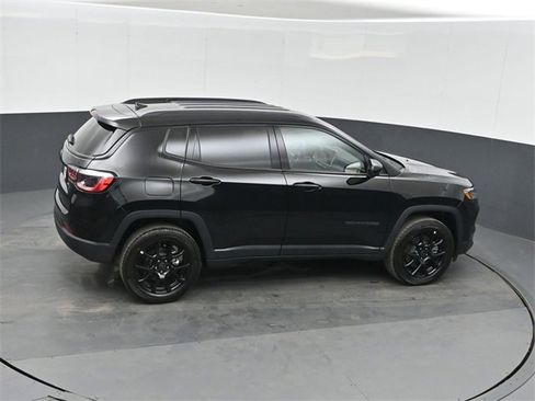 New 2026 Jeep Compass Latitude image 29