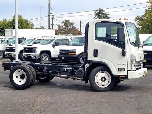 New 2025 Chevrolet Low Cab Forward image 3