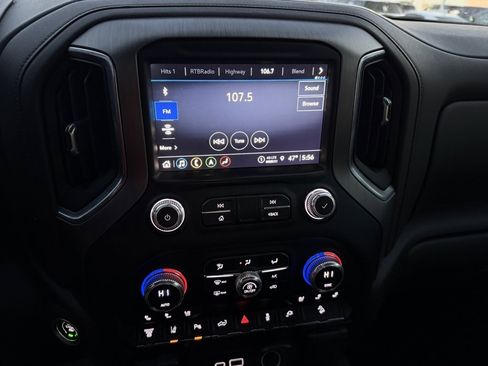 Used 2023 GMC Sierra 2500 Denali w/ Denali Ultimate Package image 15