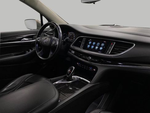 Used 2019 Buick Enclave Avenir w/ Avenir Technology Package image 21