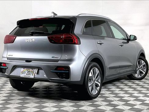 Used 2022 Kia Niro EX Premium FWD image 10