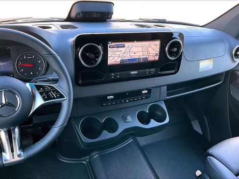 New 2025 Mercedes-Benz Sprinter 2500 image 6