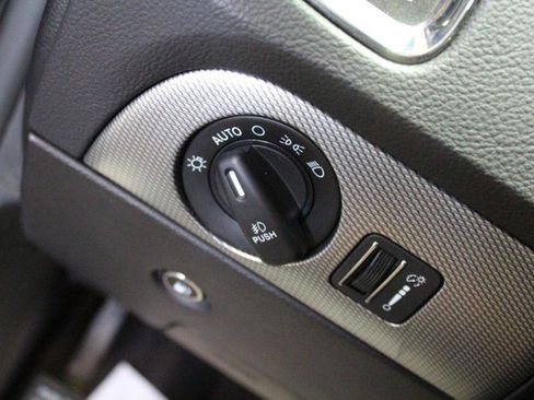 Used 2018 Dodge Durango R/T AWD/4WD image 11