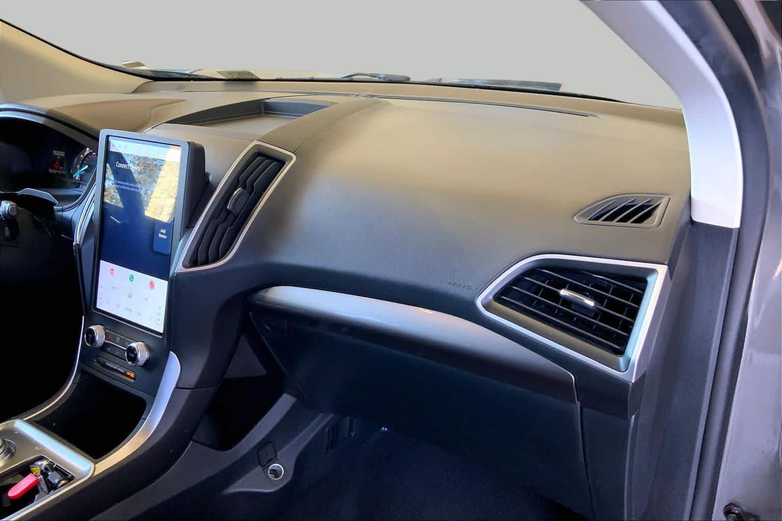 Used 2024 Ford Edge SEL AWD/4WD image 17
