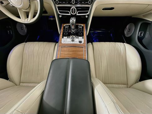 Certified 2024 Bentley Flying Spur Azure AWD/4WD image 23