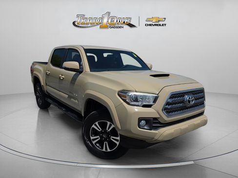 Used 2016 Toyota Tacoma TRD Sport image 1