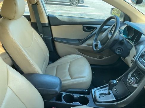 Used 2013 Hyundai Elantra Limited image 4
