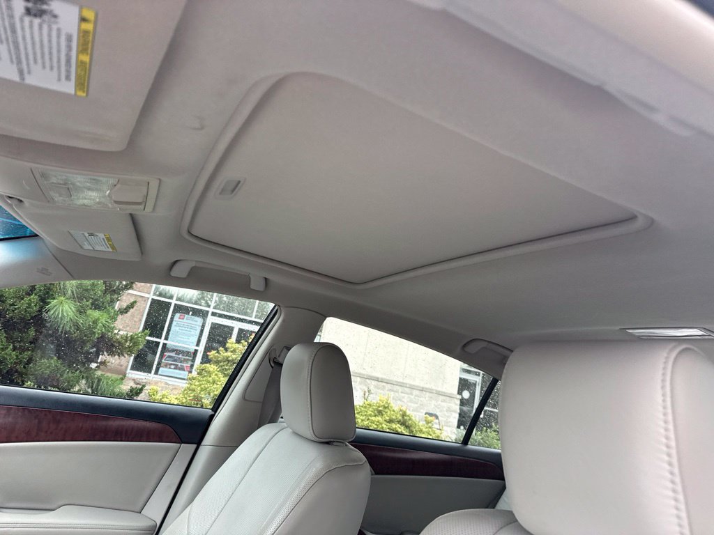 Used 2011 Toyota Avalon Limited FWD image 7