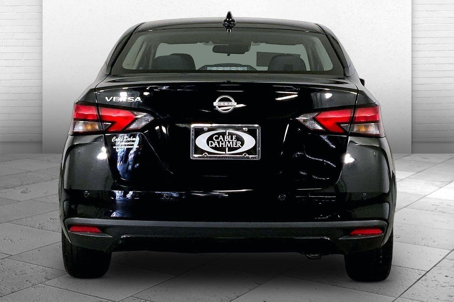 Used 2025 Nissan Versa SV FWD image 6