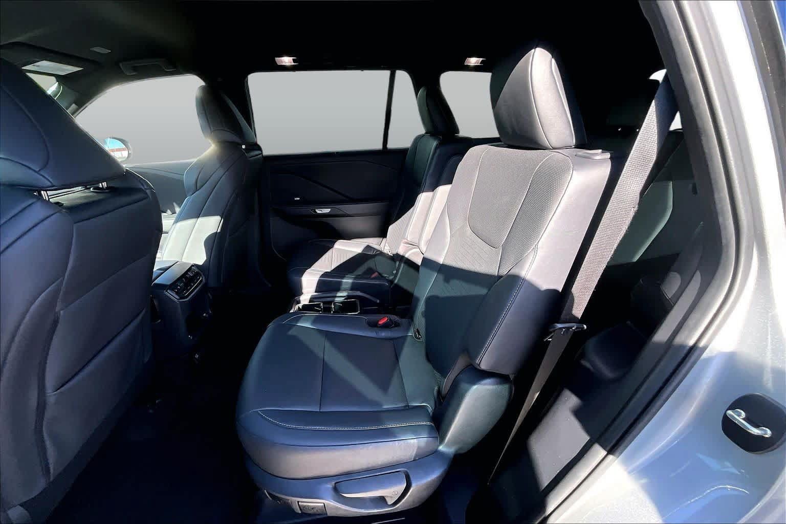 Used 2025 Lexus TX 500h AWD w/ Technology Package image 20