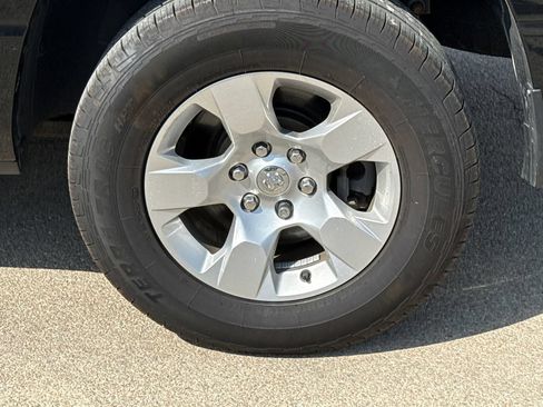 Used 2020 RAM 1500 Big Horn AWD/4WD image 9