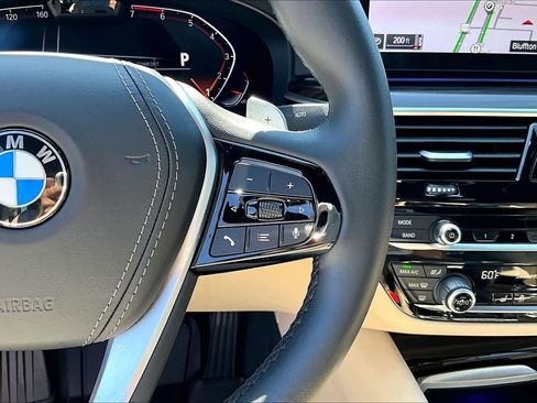 Certified 2023 BMW 530i w/ Premium Package RWD image 25