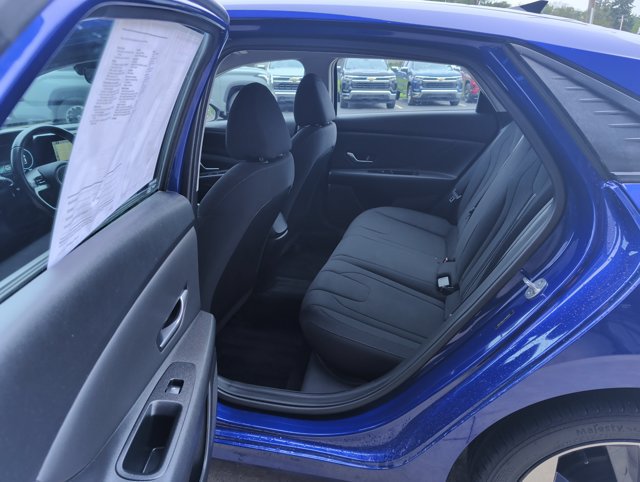 Used 2023 Hyundai Elantra SEL w/ Convenience Package FWD image 23