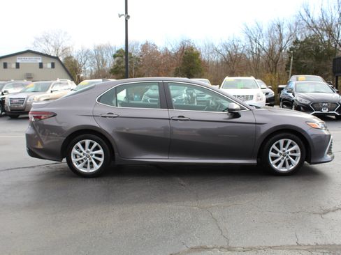 Used 2023 Toyota Camry LE image 4