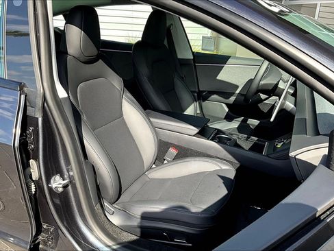 Used 2025 Tesla Model 3 Long Range image 7