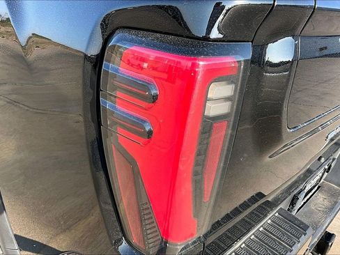 Used 2024 GMC Sierra 2500 AT4 w/ AT4 Premium Plus Package image 40