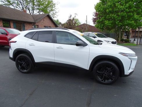 Used 2025 Chevrolet Trax ACTIV w/ Driver Confidence Package FWD image 5